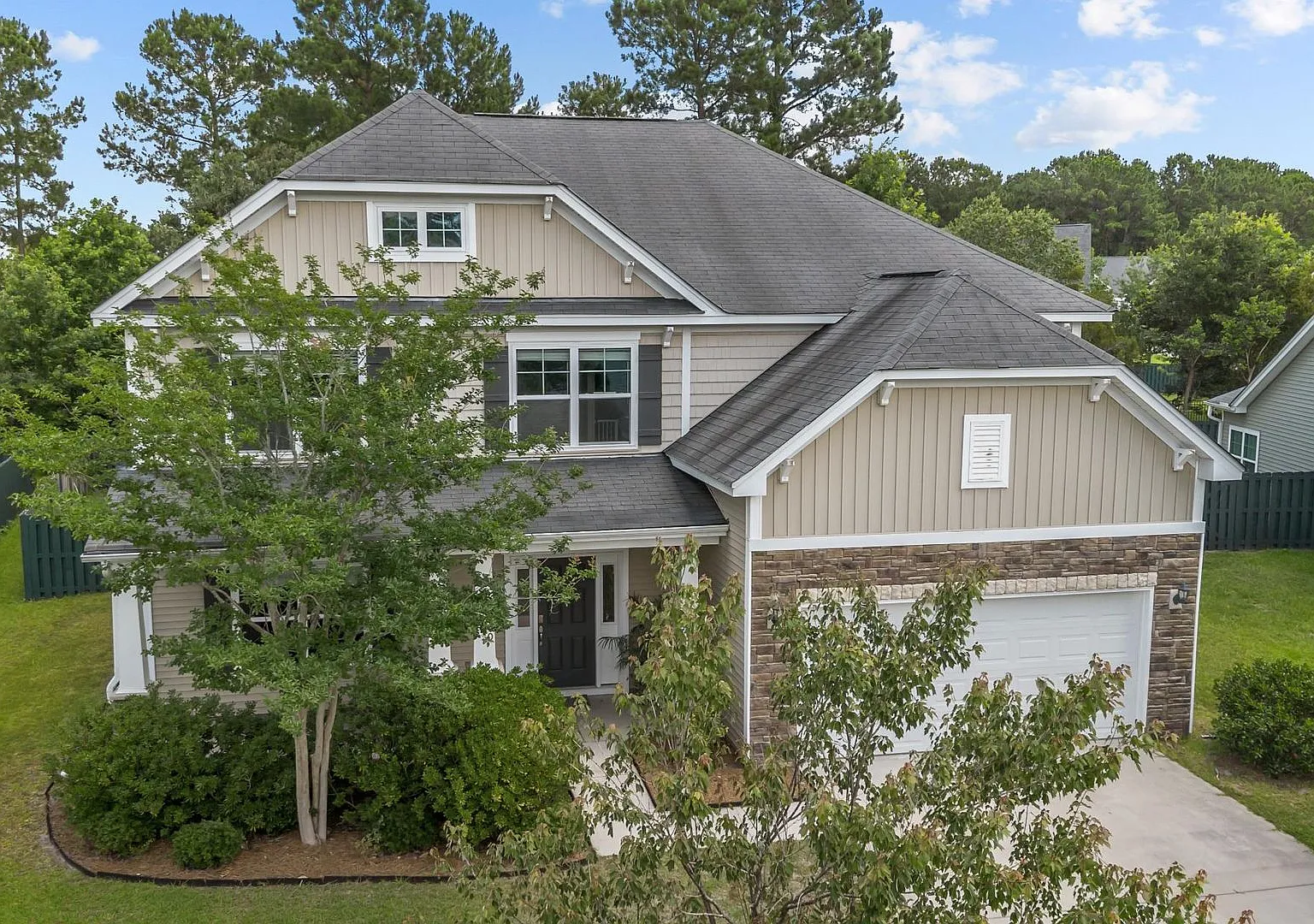 The Space You've Been Looking For 5BR Home with Massive Loft & Main-Level Primary Suite — Photo 3