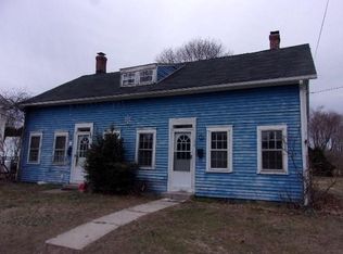 100 Salisbury Ave, North Kingstown, RI 02852