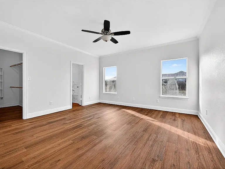 501 Harris St — Photo 13