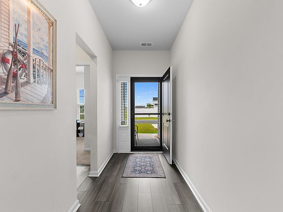5th image of 804 Agostino Dr.