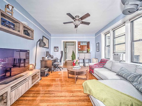 3rd image of 260 Harrison Ave APT 501