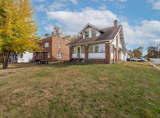 718 Hickman Rd, Des Moines, IA 50314