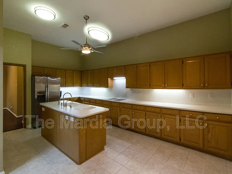 3215 San Sebastian Dr — Photo 16