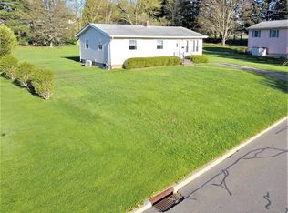 14 Londonderry Ln, Owego, NY 13827