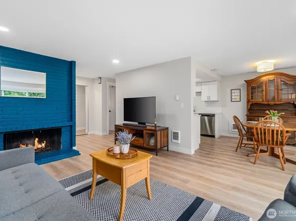 15212 NE 8th Street #F13, Bellevue, WA 98007