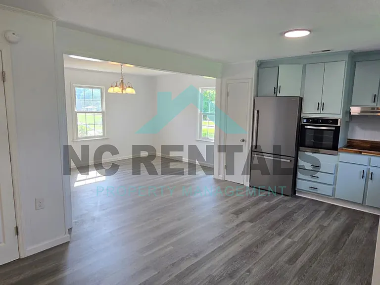 165 Hawkins Loop — Photo 4