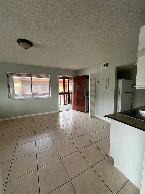 1 bed, 1.0 bath, 600 sqft, $1,500 — Photo 3