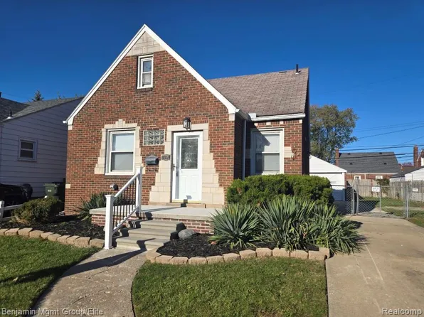 1590 Mill St, Lincoln Park, MI 48146