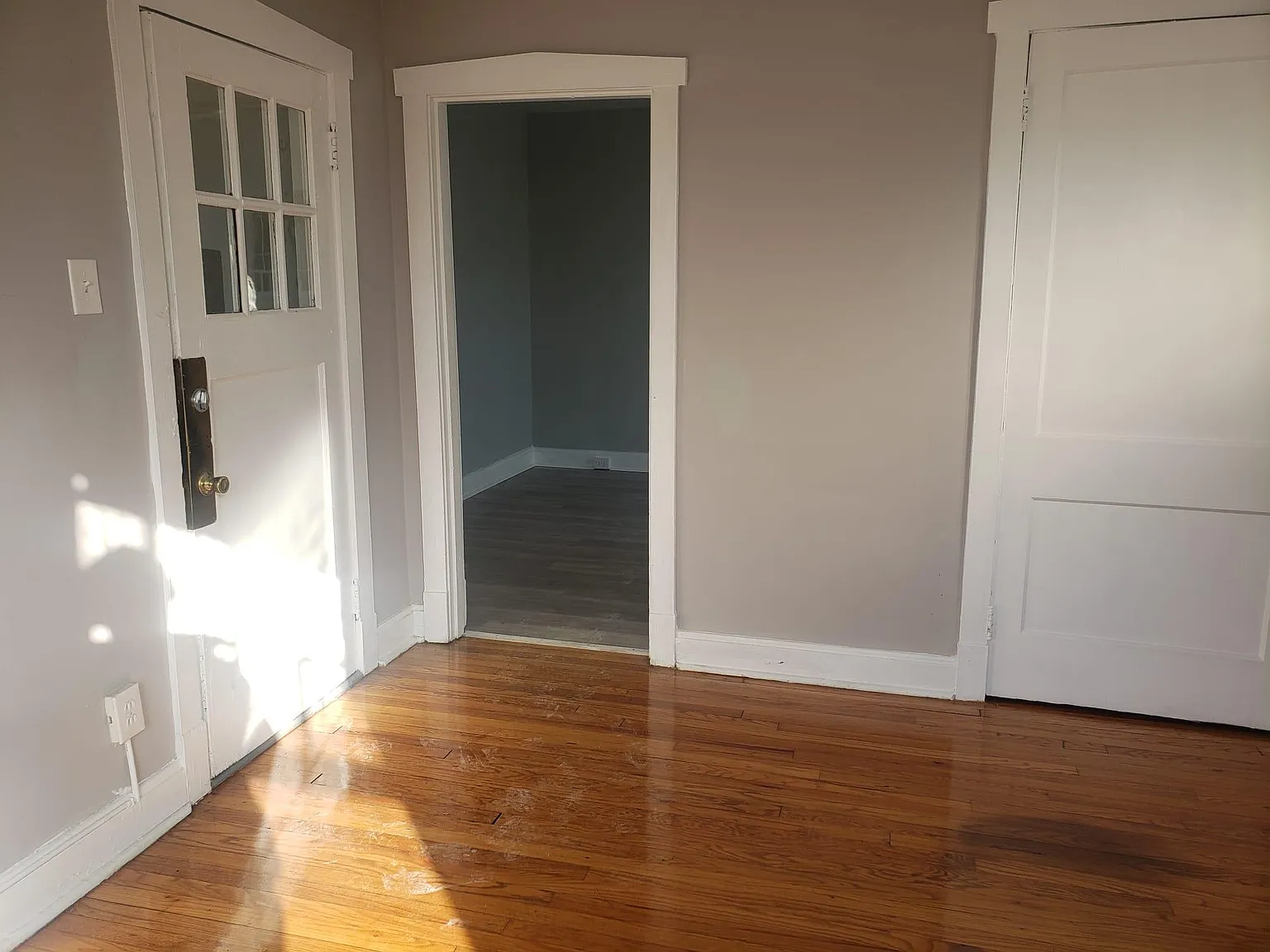 1 bed, 850 sqft, $900 — Photo 2