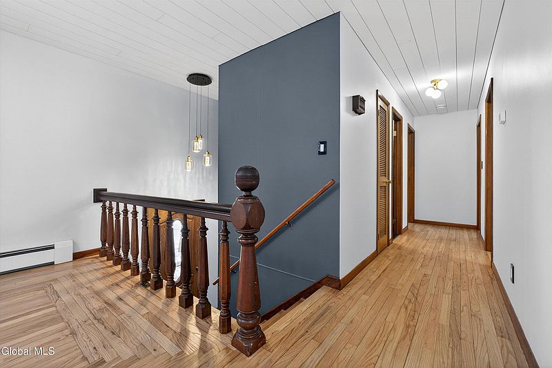 2nd image of 167 Redmond Road