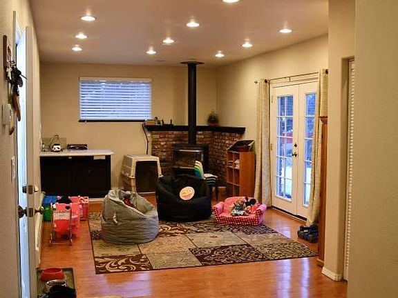 Extra Living room