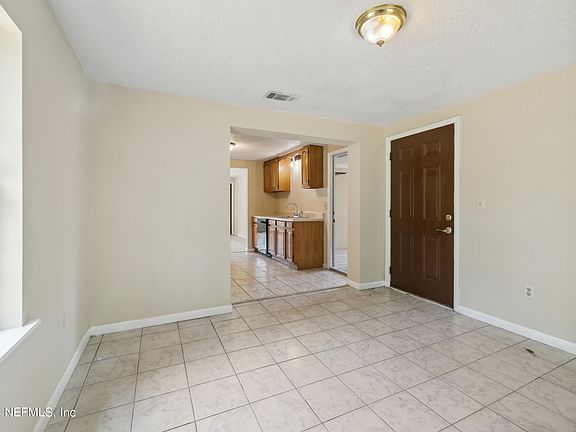 5th image of 329 ARIES Drive
