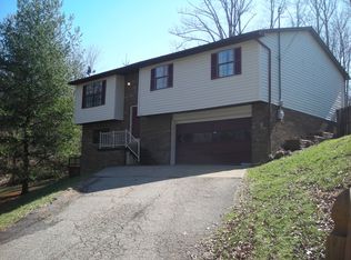 304 Elm St, Elkview, WV 25071