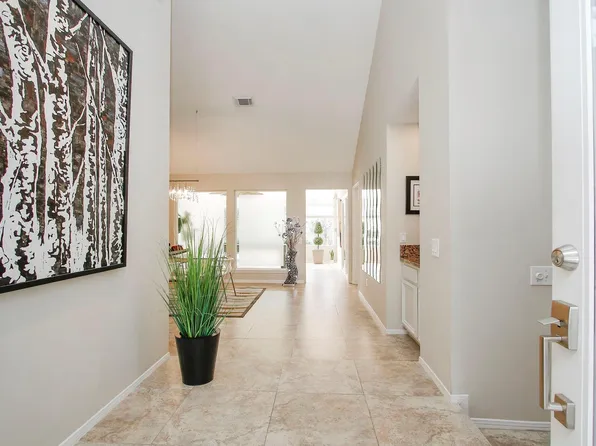 2110 Woodland Park Dr, Houston, TX 77077