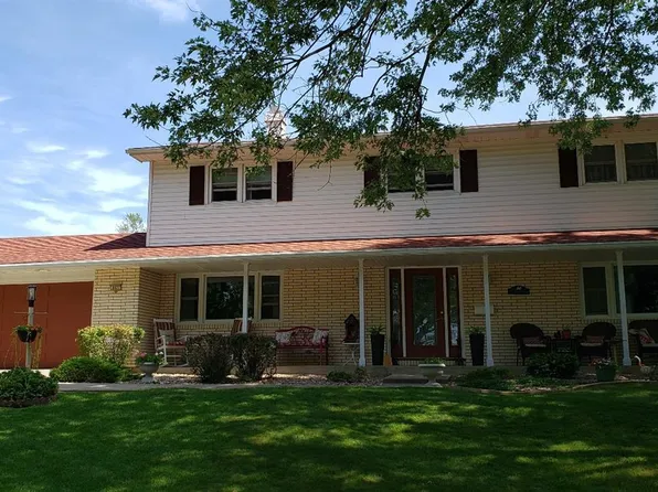 863 Mikels Dr, Centerville, IA 52544