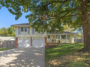 218 Concord Rd, Lawrence, KS 66049