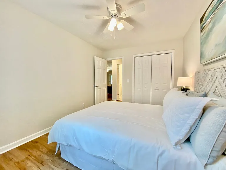 533 Grant Ave #D — Photo 12