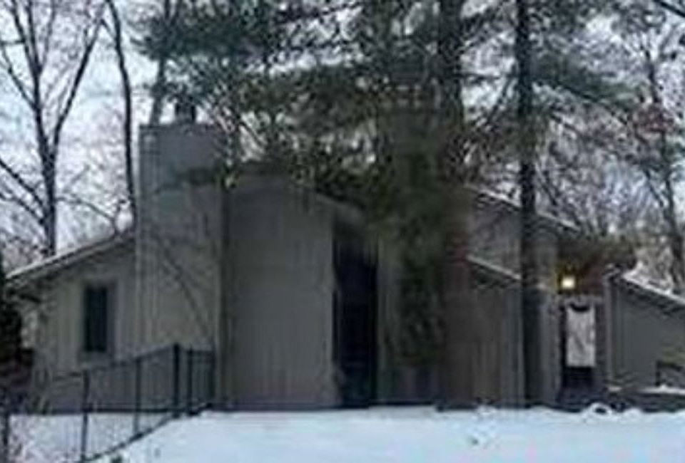 1st image of 11101 Sugden Lake Rd