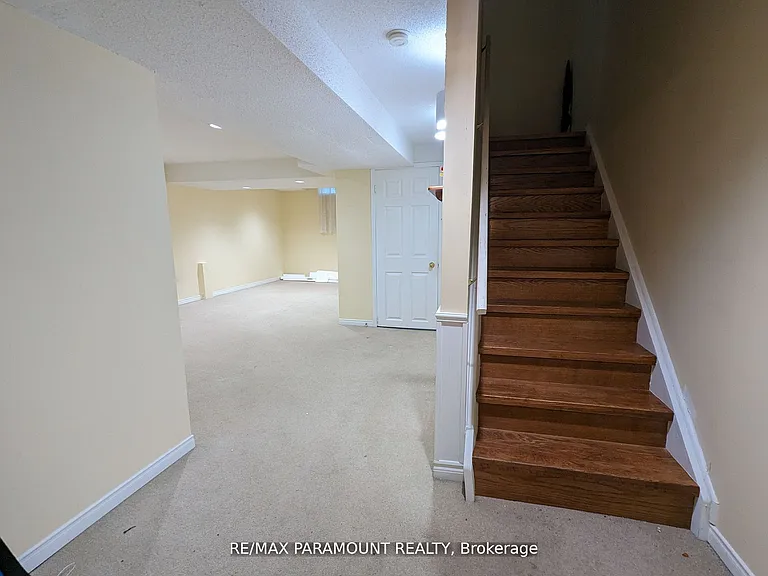 37 Wickstead Ct — Photo 27