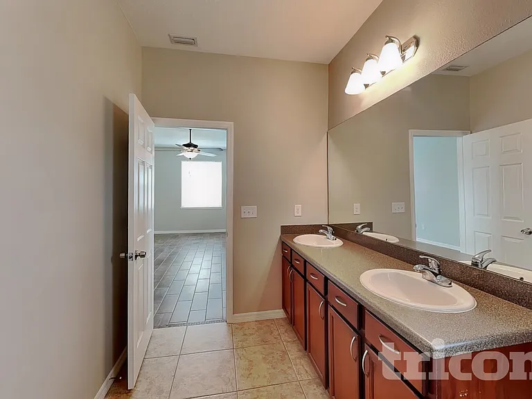 1109 Lauren Manor Loop — Photo 9