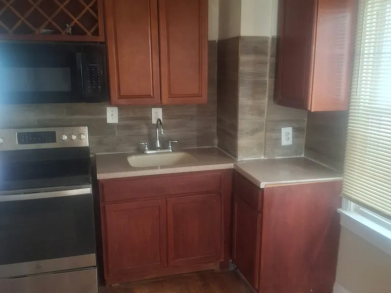 1433 W Fisher Ave #2 — Photo 3