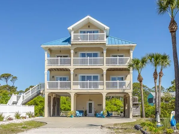 849 W Gulf Beach Dr, Eastpoint, FL 32328