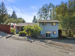 808 Bird Ave, Raymond, WA 98577