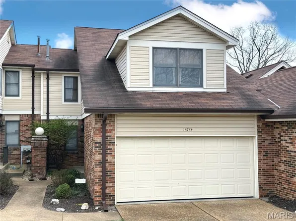 13734 La Conte Ct, Saint Louis, MO 63128