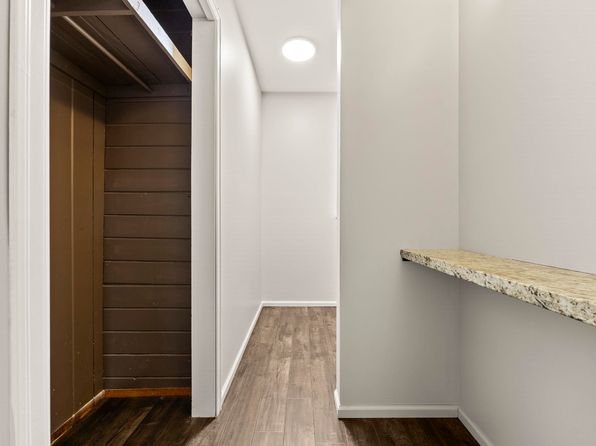 3 bedroom rental in Surrey — photo 13