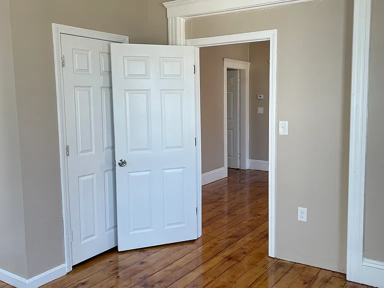 82 Penn Ave #1 — Photo 2