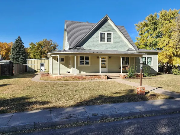 309 Grant St, Quinter, KS 67752