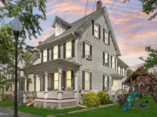 49 Union St, Mount Holly, NJ 08060
