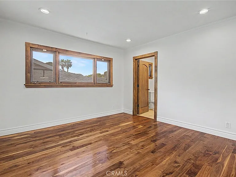 738 N Kenter Ave — Photo 27