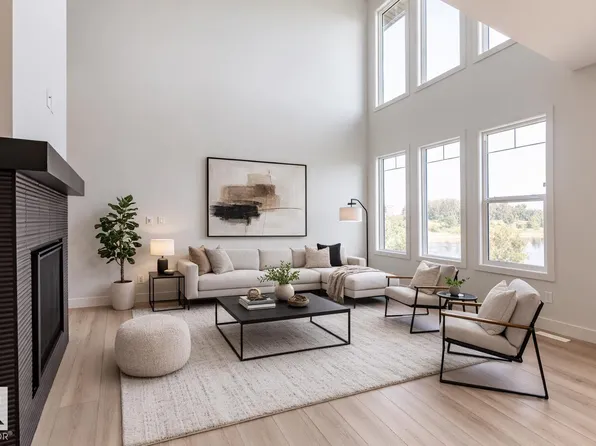 13113 212a St NW, Edmonton, AB T5S 0T7