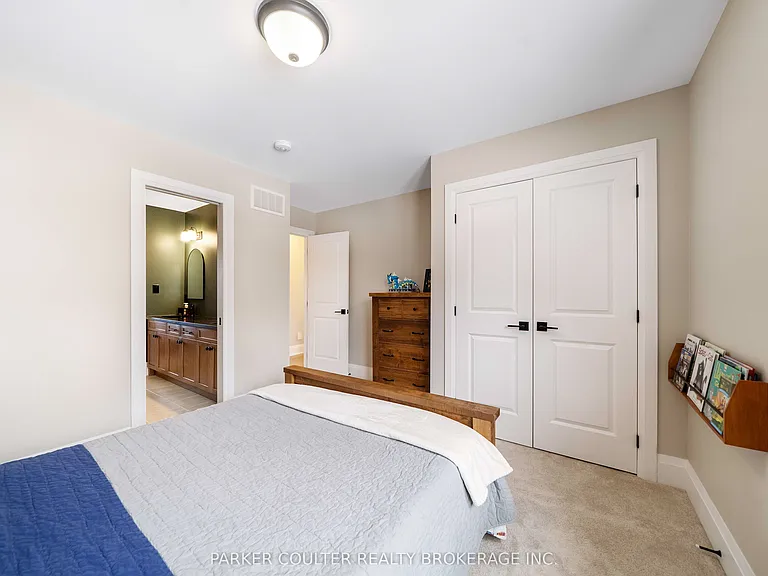 70 Georgian Grande Dr — Photo 31