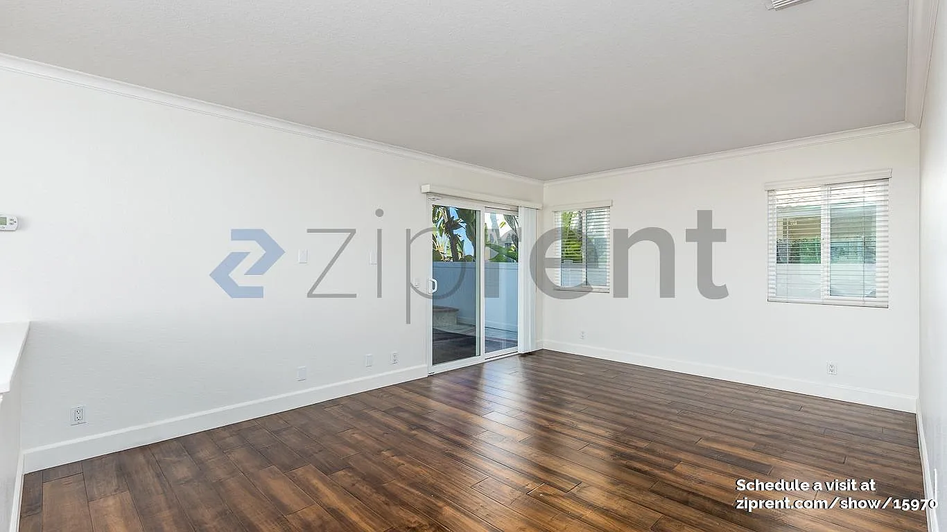 3 bed, 2.5 bath, 1810 sqft, $4,600 — Photo 4