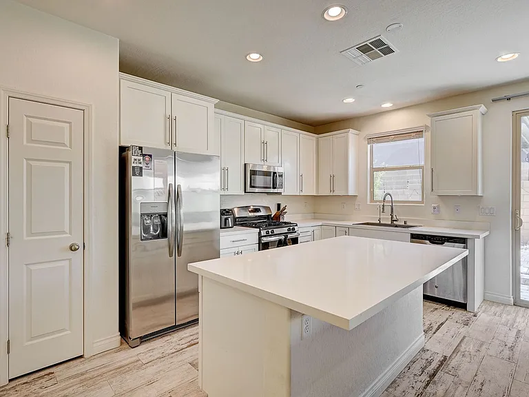 6363 Amelia Ridge Ave — Photo 6