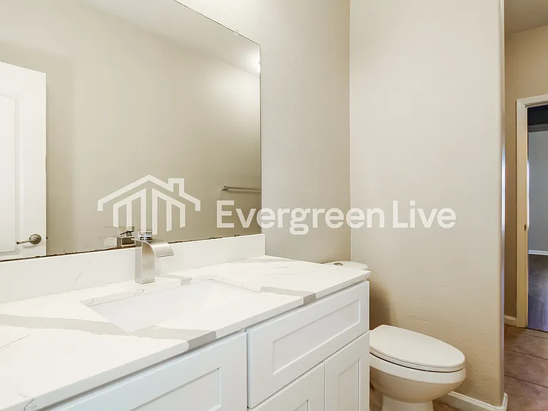 6038 N 68th Dr — Photo 13