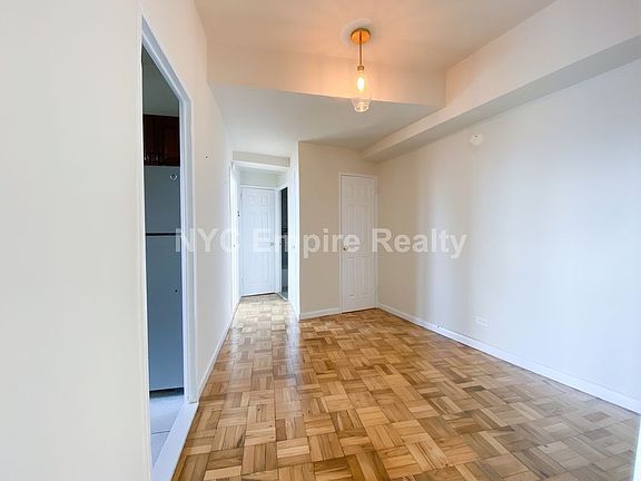 4th image of 33 Greenwich Ave APT 12J