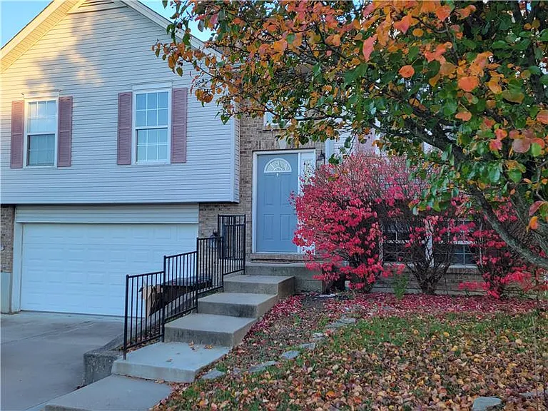 2824 Lauren Meadows Dr — Photo 2