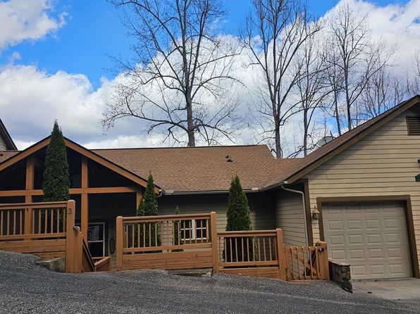 76 Sawgrass Dr #3, Whittier, NC 28789