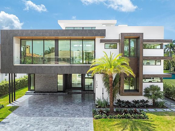 3rd image of 2506 Sea Island Drive