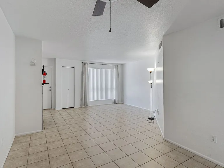 11640 N 51st Ave #143 — Photo 6