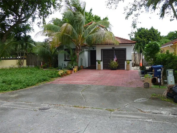 8161 NW 186th Ter, Hialeah, FL 33015