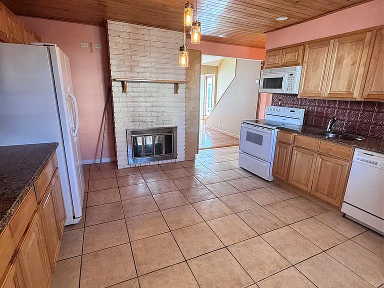 37 Spray Ln — Photo 12