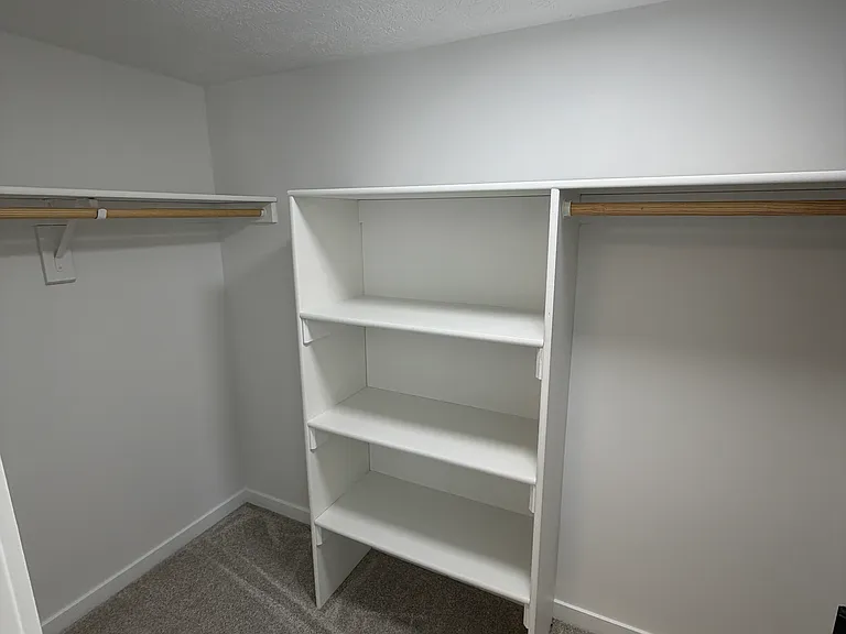 8111 Kallum Dr — Photo 16