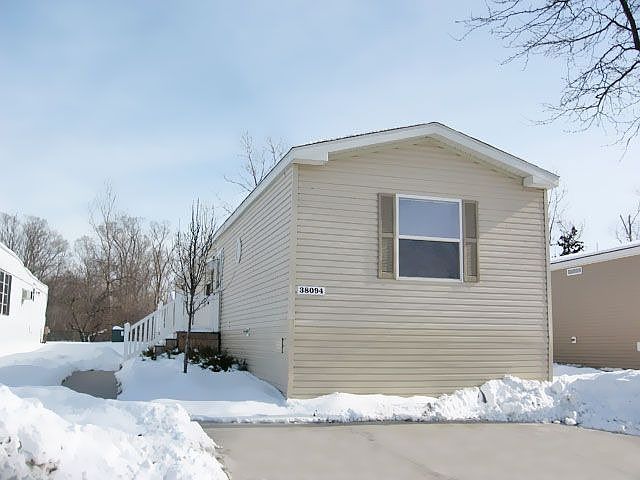 1st image of 38094 Versailles St