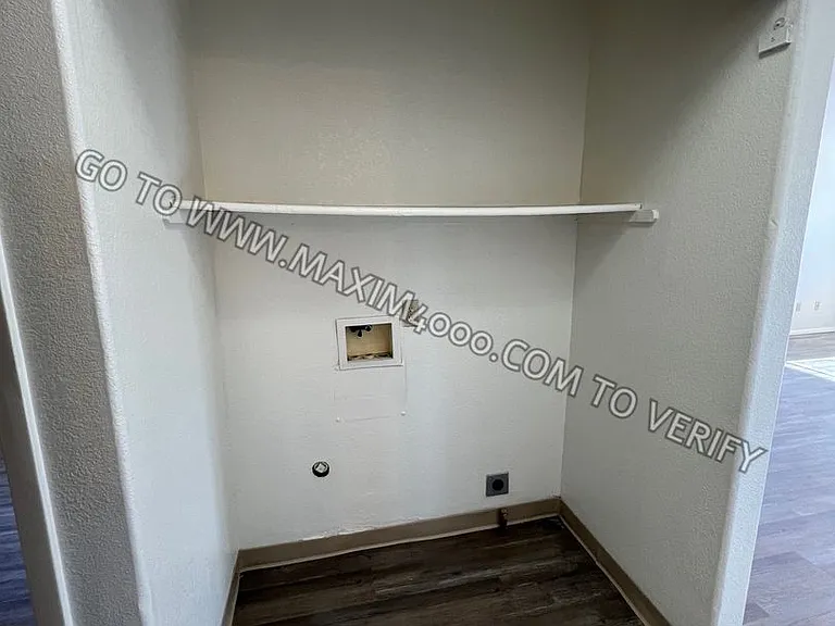2441 Bunting Avenue — Photo 13