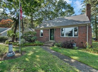 2200 W Shore Rd, Warwick, RI 02889