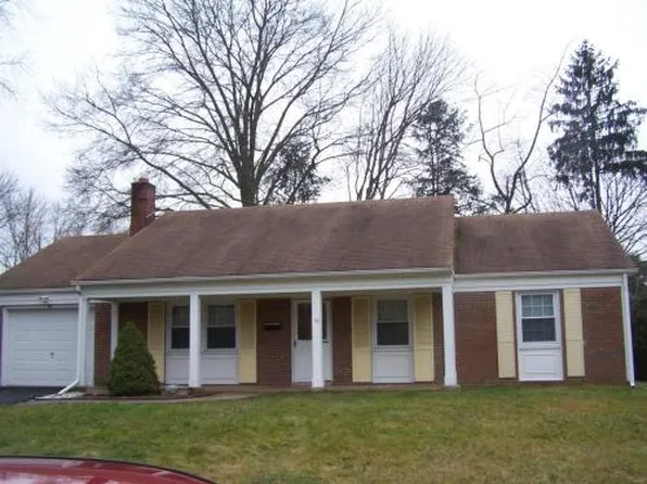 10 Goodwin Ln, Willingboro, NJ 08046